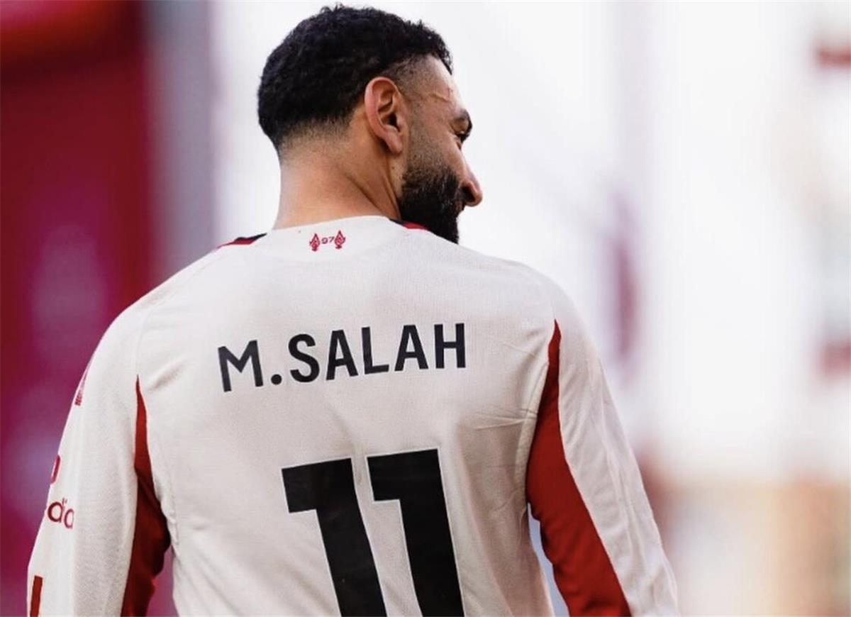 هيسكي يؤكد استمتاعه بلعب كرة القدم بعيدًا عن محمد صلاح ويشدد على ضرورة قبول العرض السعودي