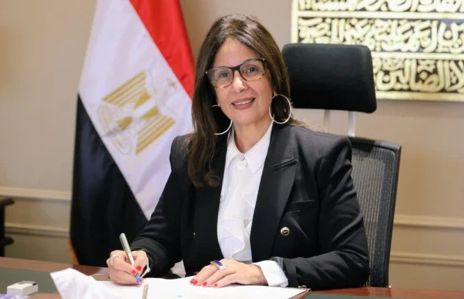 وزيرة الثقافة تصدر توجيهات لتعزيز كفاءة المسرحين الصغير والمكشوف في دار الأوبرا