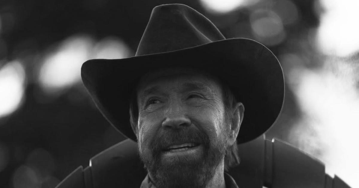 وفاة الأسطورة تشاك نوريس نجم مسلسل جوال تكساس ووكر وشباب البومب تضج بالحزن عليه – مشاهير وفاة الأسطورة تشاك نوريس نجم مسلسل جوال تكساس ووكر وشباب البومب تضج بالحزن عليه – مشاهير