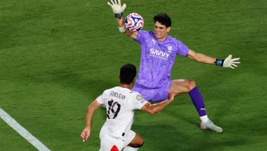 ياسين بونو يكتب اسمه في تاريخ الهلال كأفضل حارس أجنبي بلا أهداف مستقبلة